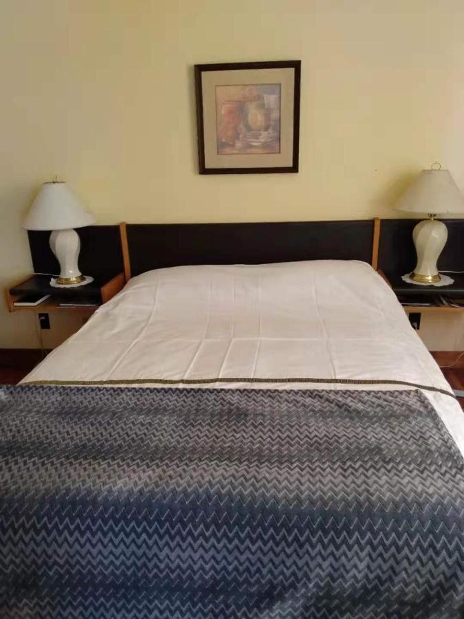 Rodmay Hotel Powell River Bagian luar foto