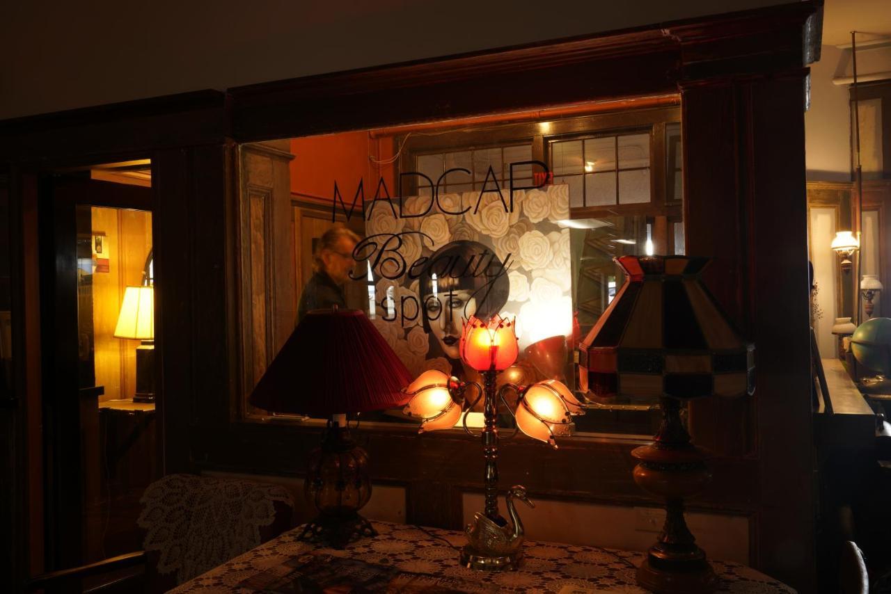 Rodmay Hotel Powell River Bagian luar foto