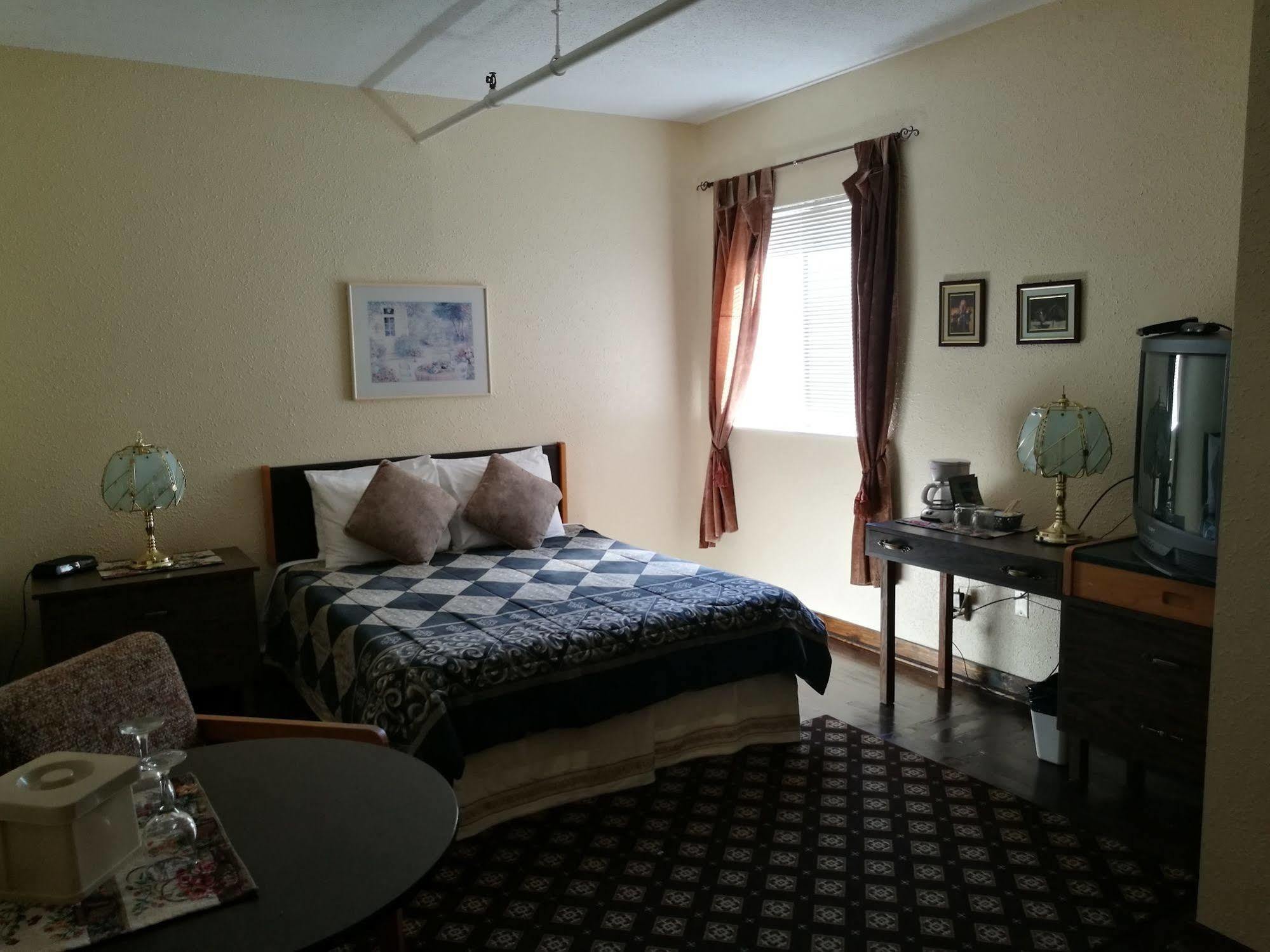 Rodmay Hotel Powell River Bagian luar foto